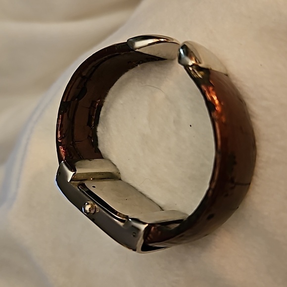 3/$30 VTG VERUCCI 1990s Bracelet Watch - Picture 3 of 6